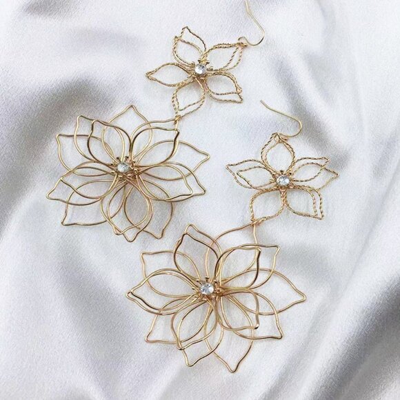 ZARA NEW Double Flower Gold Dipped Rhinestone Accent Wired Dangle Earrings - Picture 4 of 7